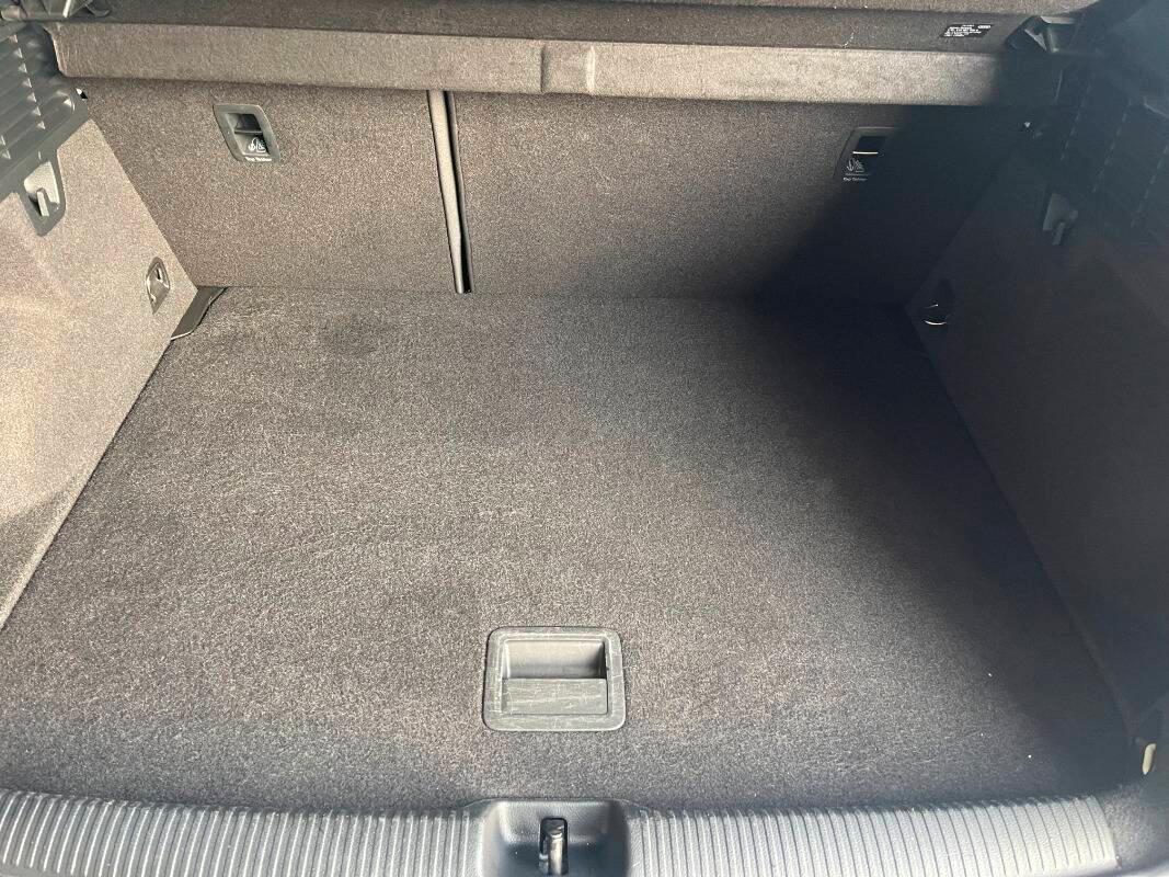 Audi Q2 30 2.0 tdi Business s-tronic FULL LED PDC
