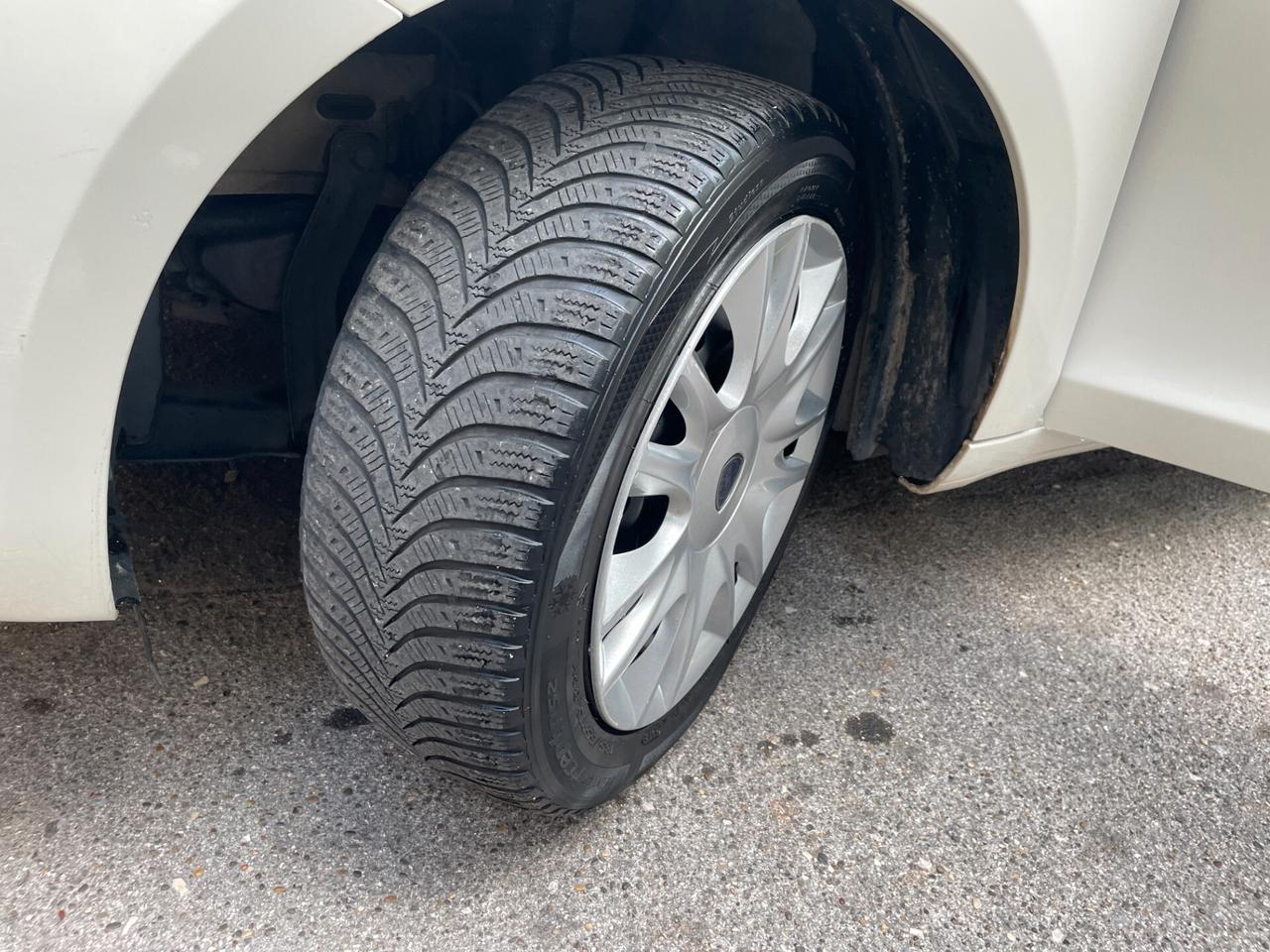 Lancia Ypsilon 1.2 69 CV 5 porte GPL Ecochic Silver