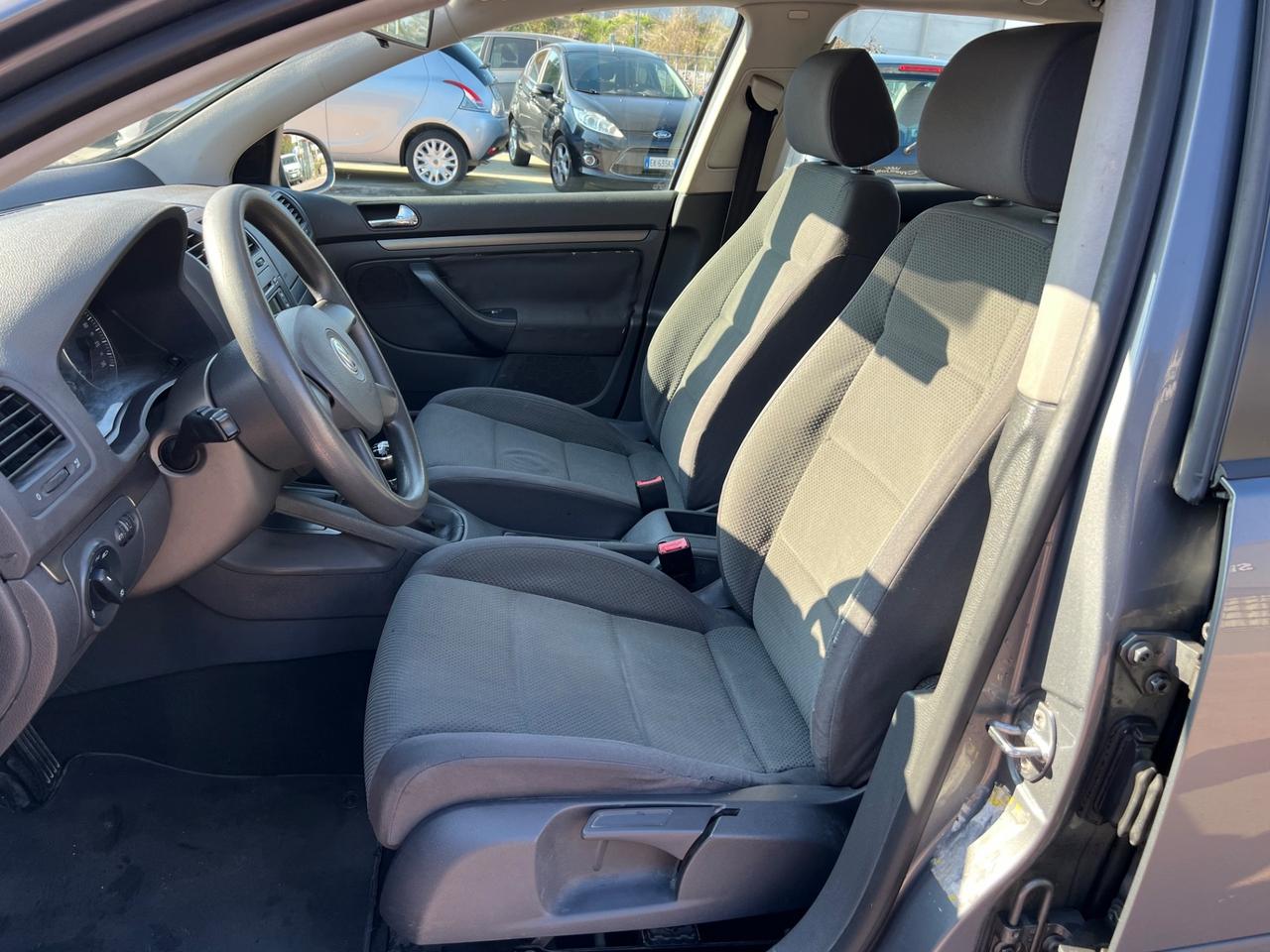 Volkswagen Golf 1.6 16V FSI 5p. Comfortline