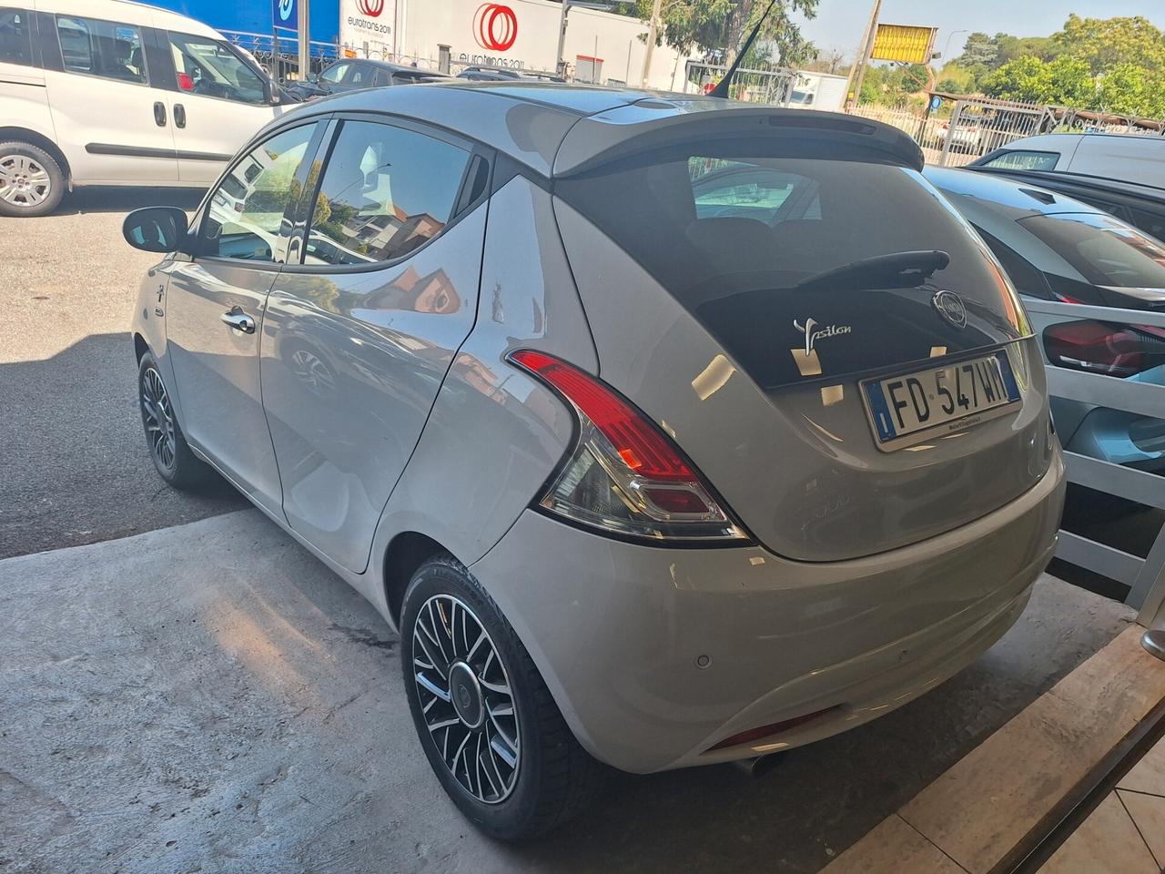 Lancia Ypsilon 1.2 69 CV 5 porte Gold