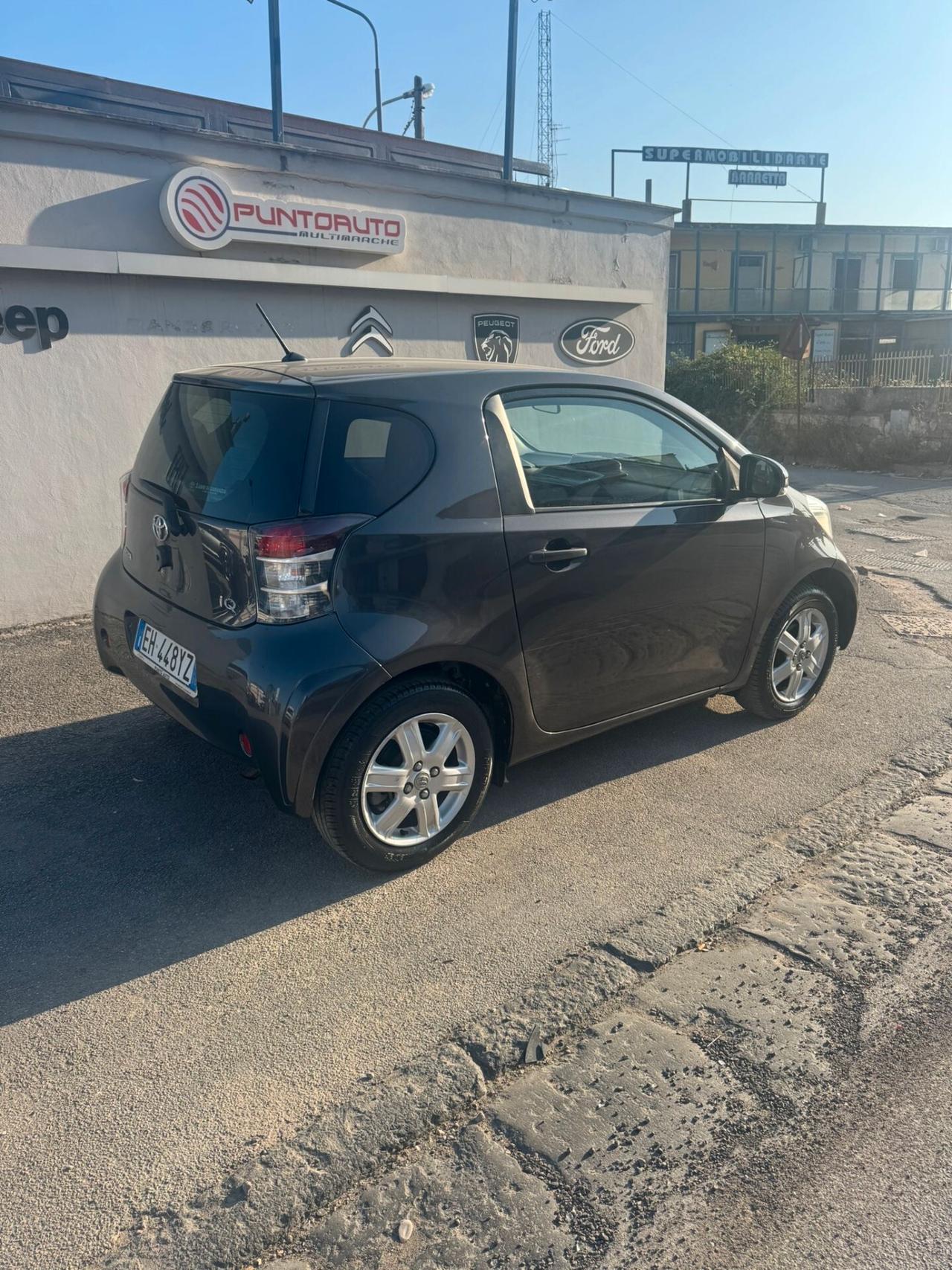 TOYOTA IQ