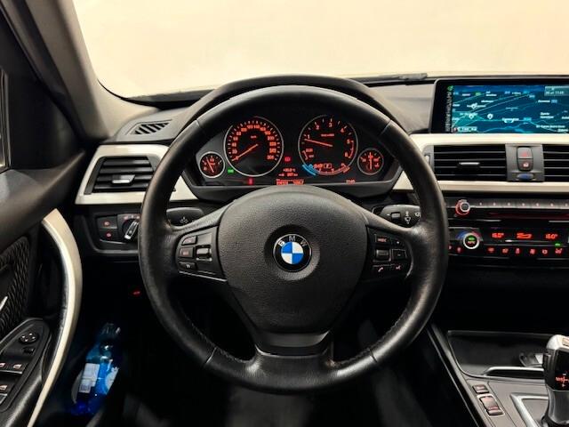 Bmw 318 318d xDrive Touring Luxury