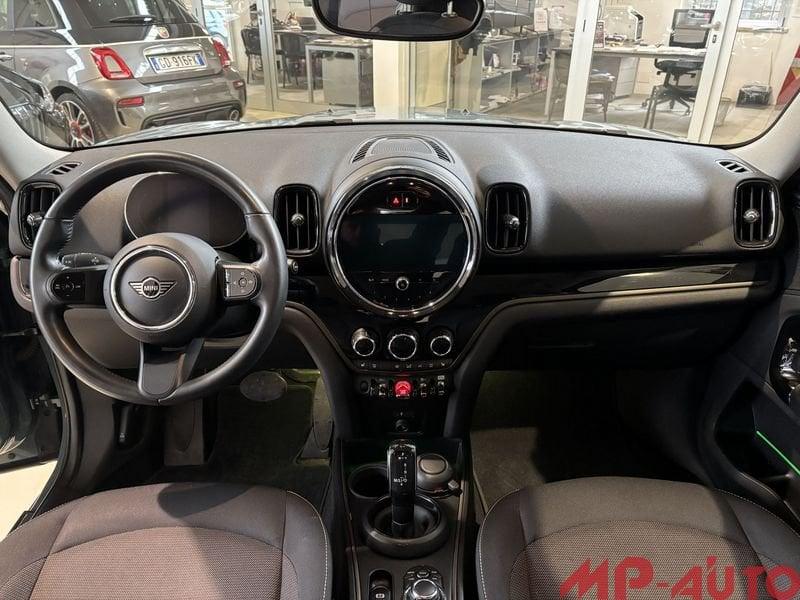 MINI Countryman Cooper AUTOMATICA Essential