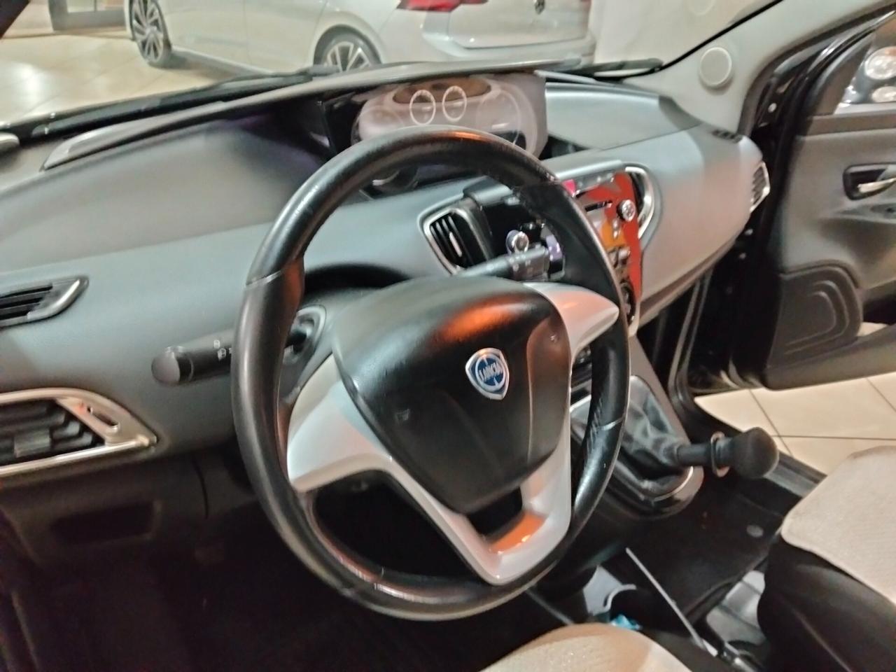 Lancia Ypsilon 1.2 gold