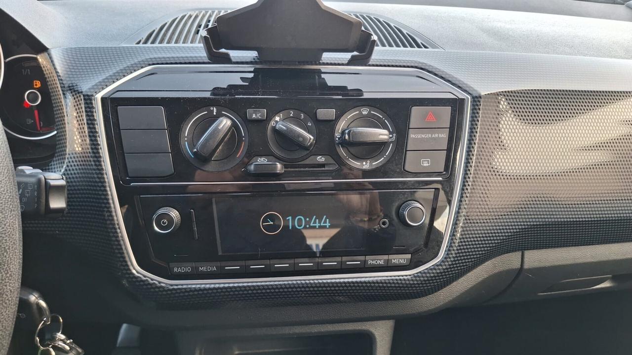 Volkswagen up! 1.0 5p. Benz km 54000