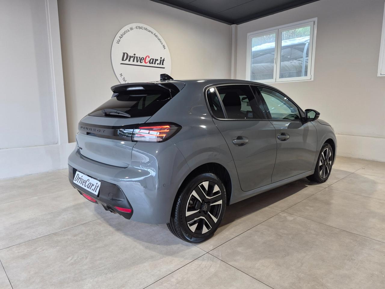 Peugeot 208 ALLURE 1.2 APPLE CARPLAY + ANDROID AUTO LED NAVI