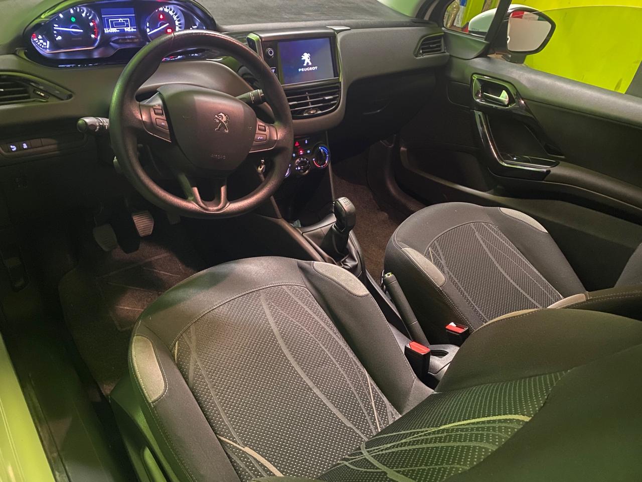 Peugeot 208 1.4 HDi 68 CV 3 porte Allure