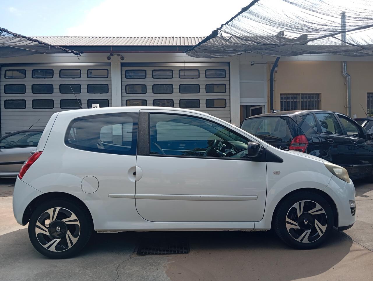 Renault Twingo 1.2 16V permute finanziabile