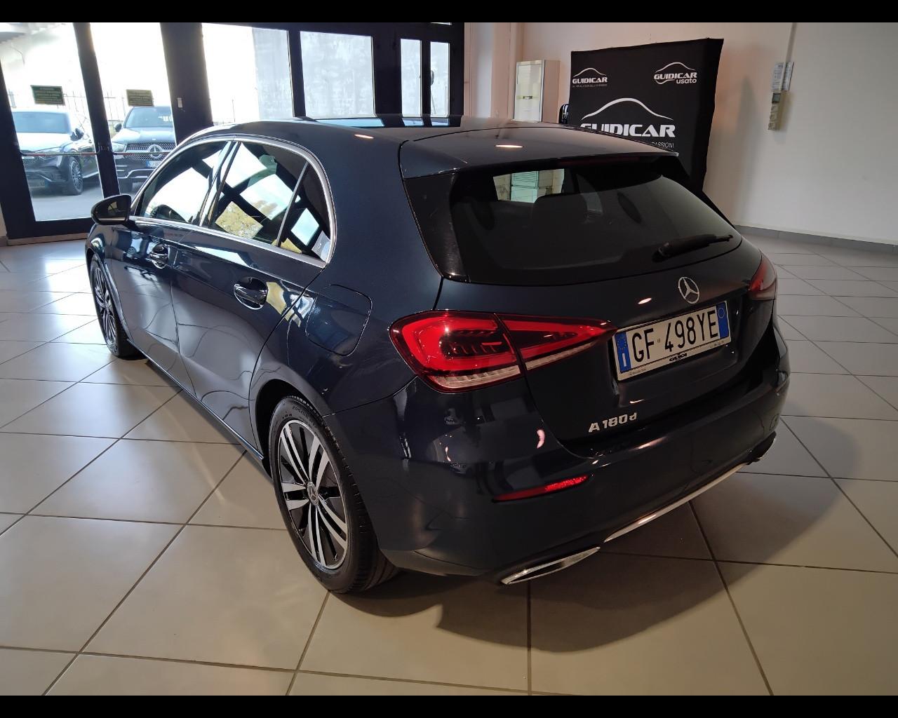 Mercedes-Benz Classe A - W177 2018 - A 180 d Sport auto