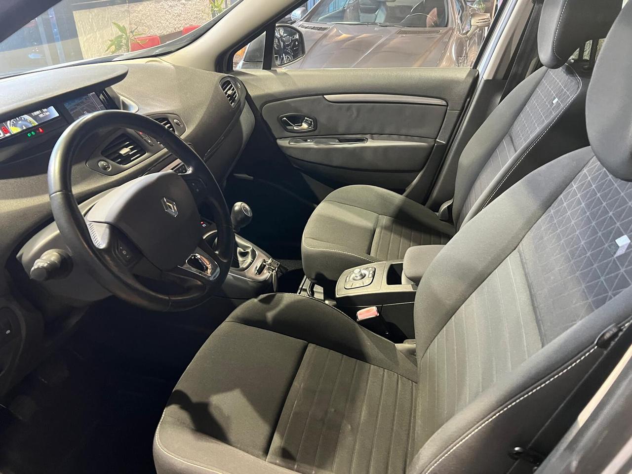 Renault Scenic XMod 1.5 dCi Limited 2015