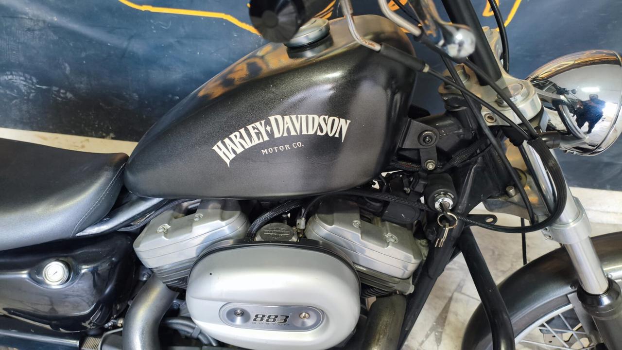 Harley-Davidson 883C – Anno 2000