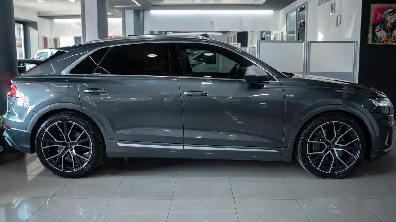 Audi Q8 50 3.0 TDI MHEV QUATTRO S LINE 22" TETTO SOSPENSIONI LUCI FULL OPTIONAL