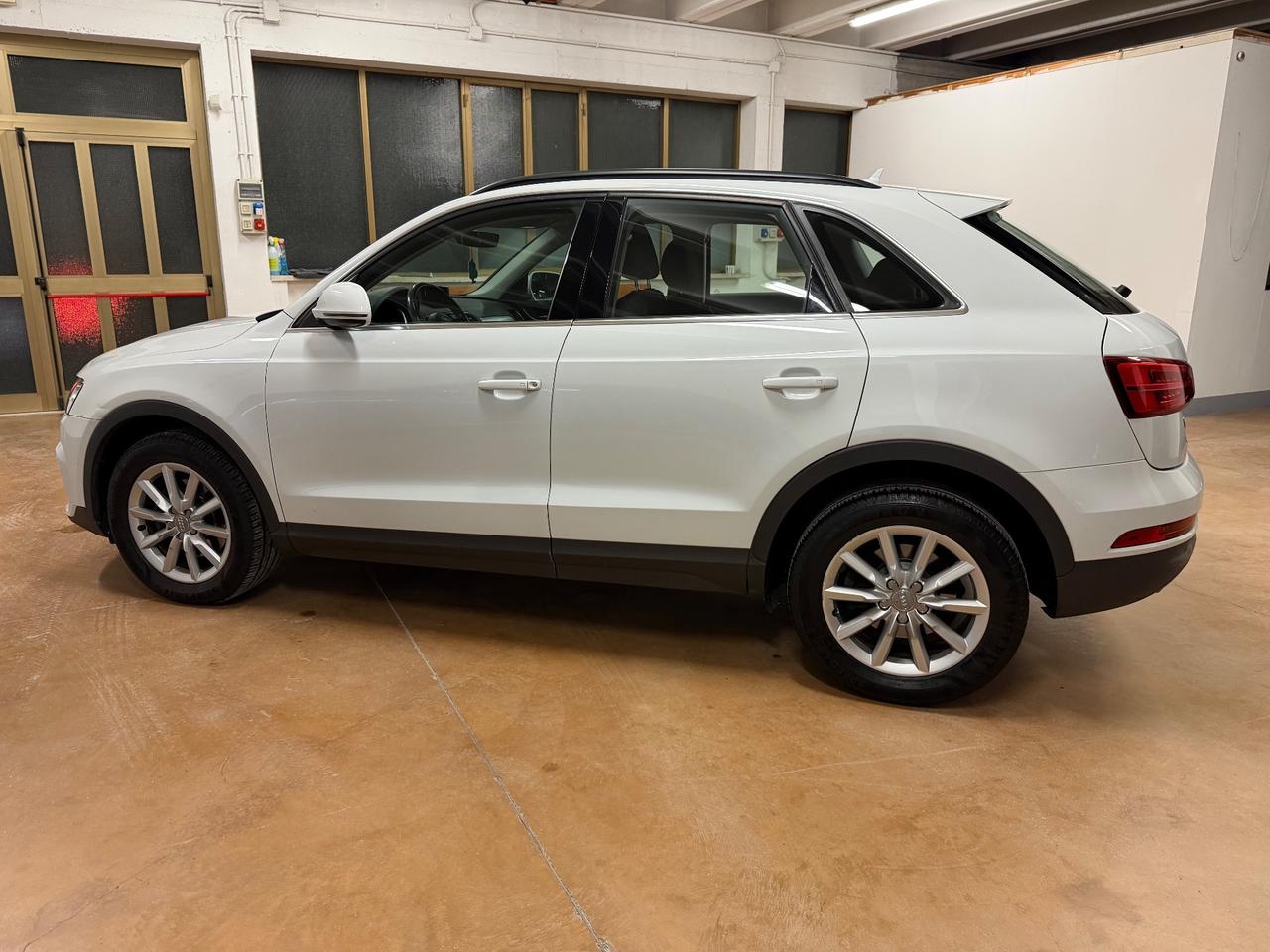 Audi Q3 2.0 TDI 150 CV Business