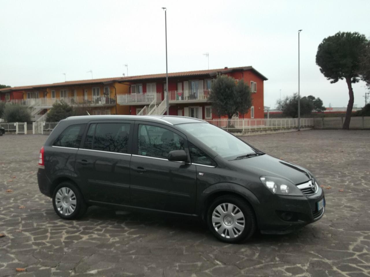 Opel Zafira Turbo Metano 7 Posti 2013