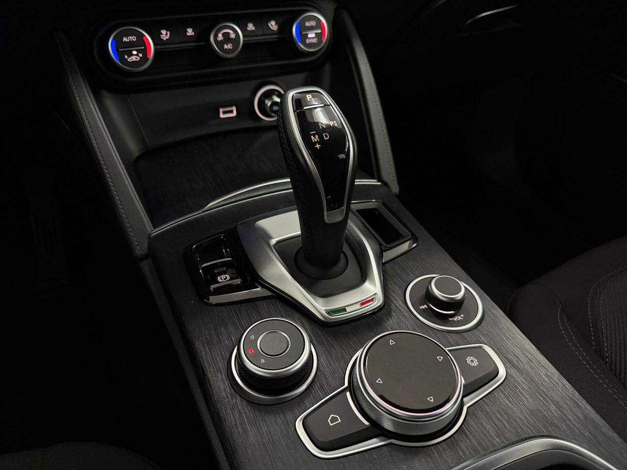 Alfa Romeo Stelvio 2.2 TD 190 CV BUSINESS Q4 DISTRIBUZIONE ESEGUITA