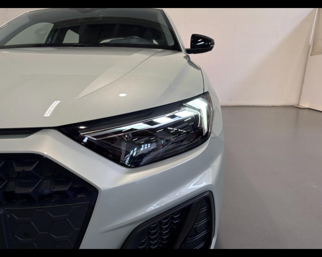 AUDI A1 SPORTBACK 30 TFSI S-TRONIC S-LINE EDITION