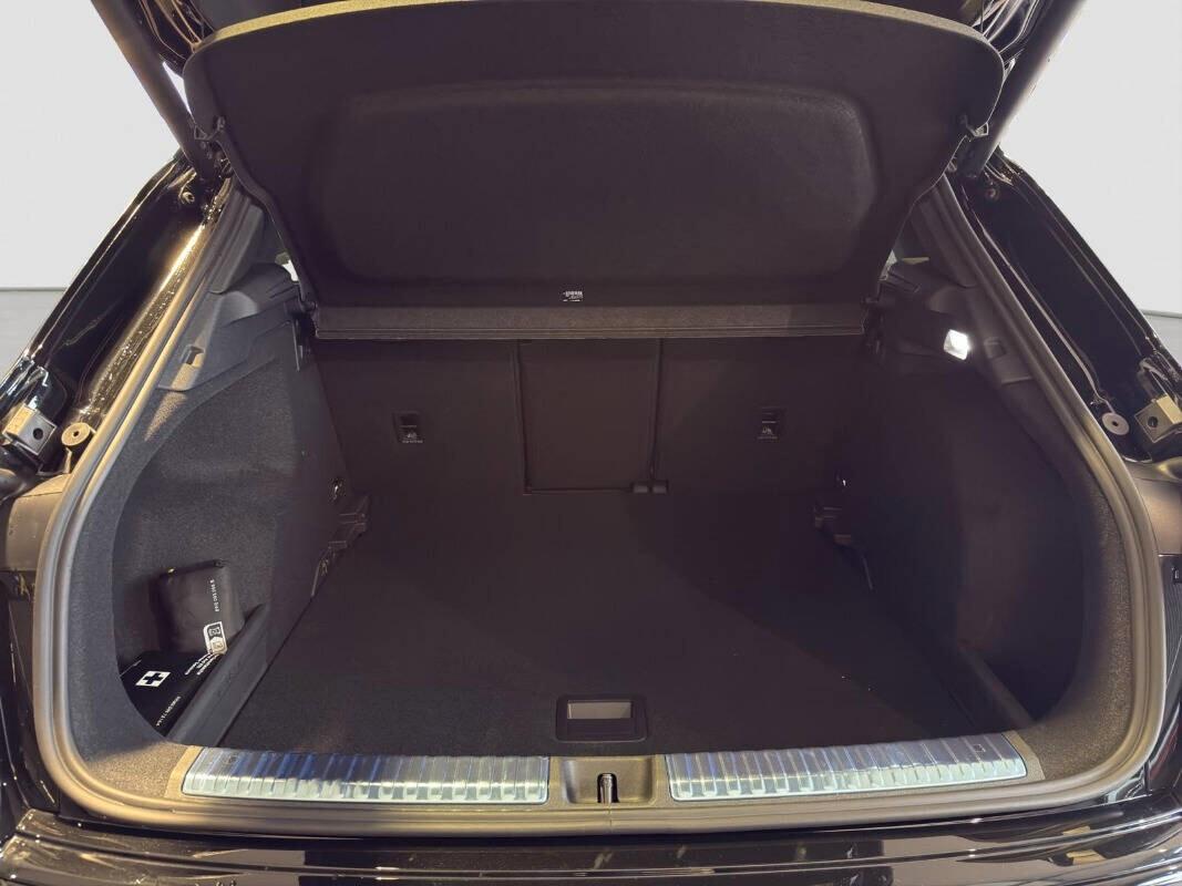 Audi Q3 40 TDI quattro S tronic line edition tetto 2026