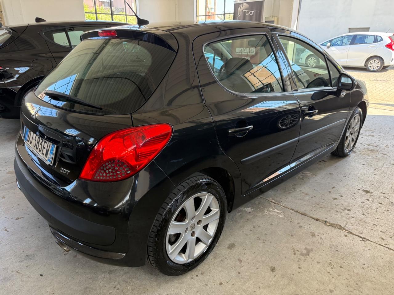 Peugeot 207 1.6 HDi 90CV 5p. XT