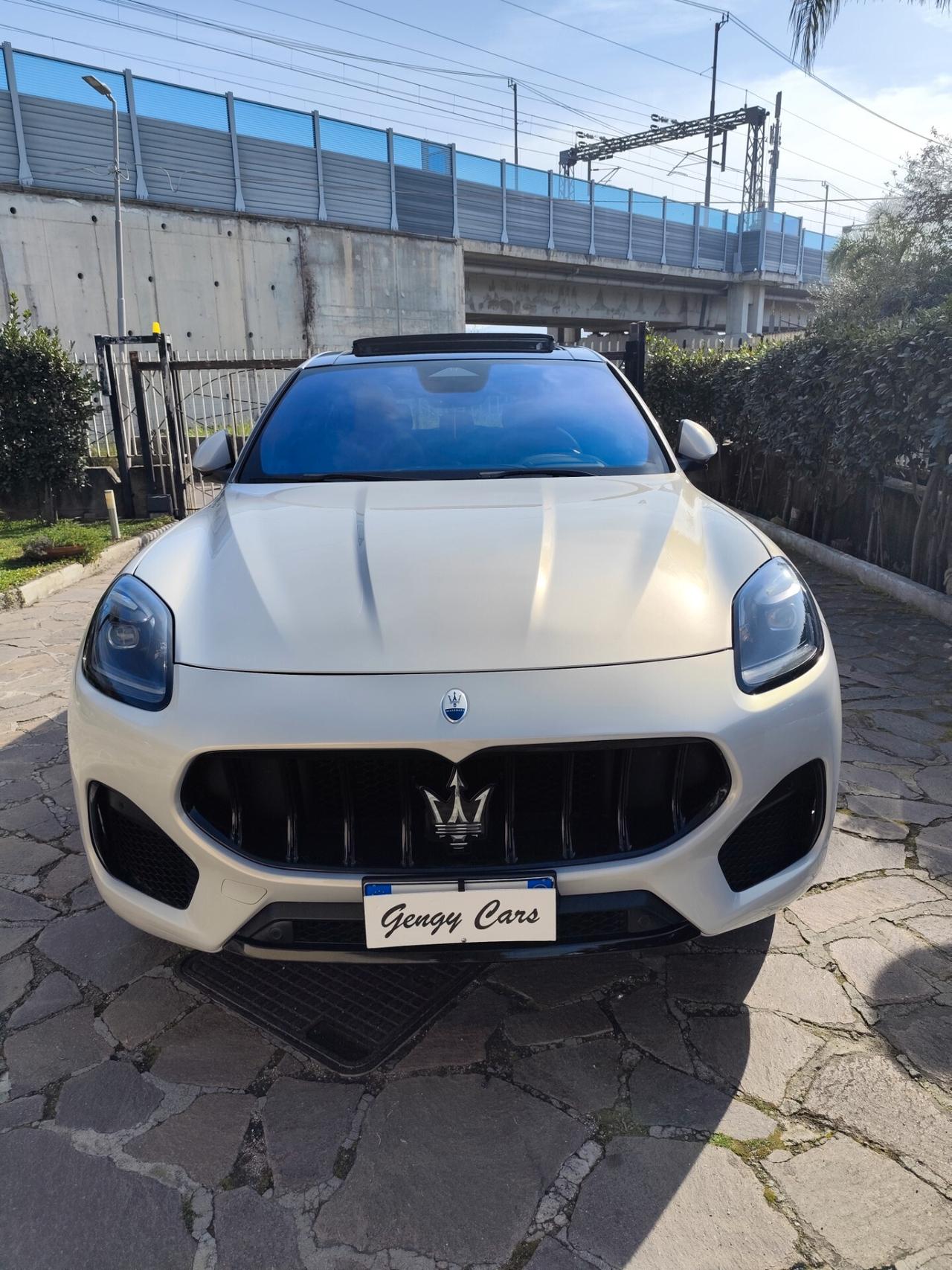 Maserati Grecale MHEV 330 CV AWD Modena