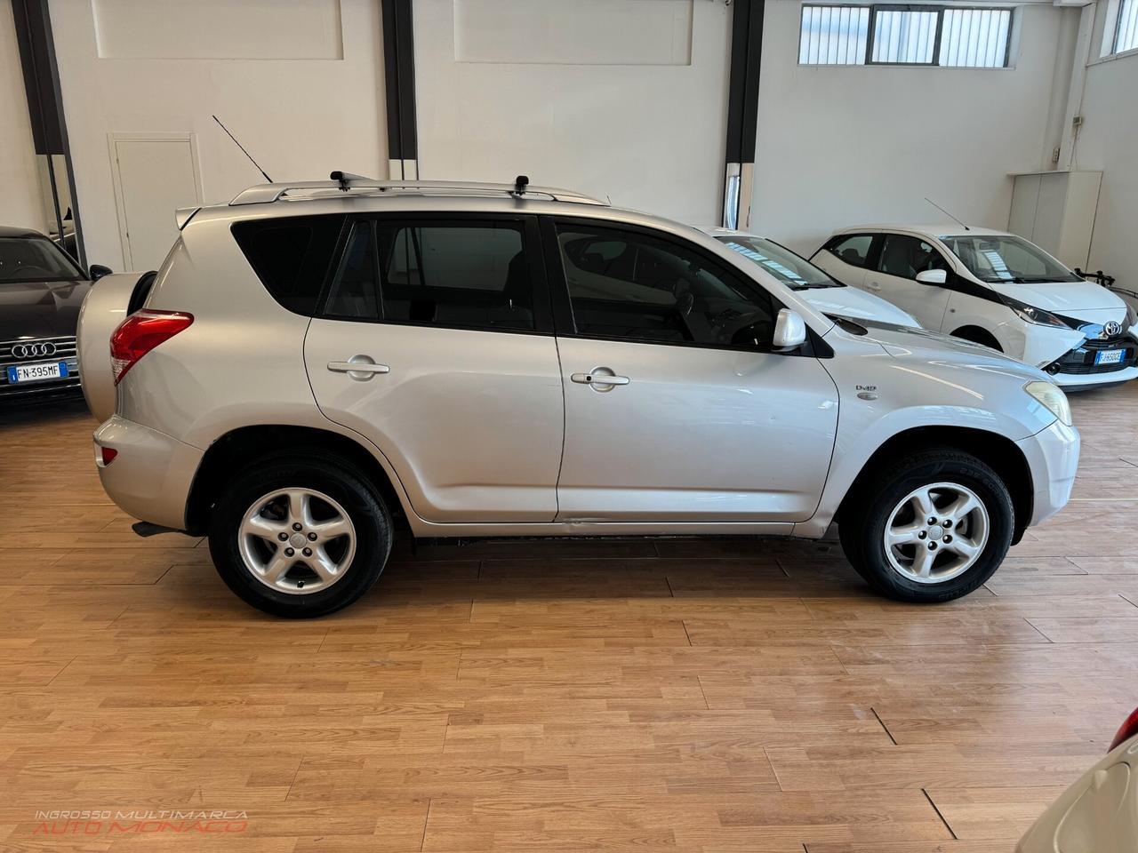 Toyota RAV 4 RAV4 2.2 D-4D 136 CV Luxury