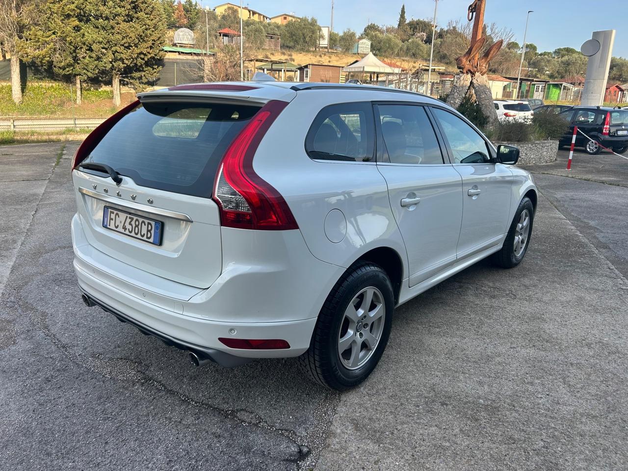 Volvo XC 60 XC60 D3 Geartronic R-design