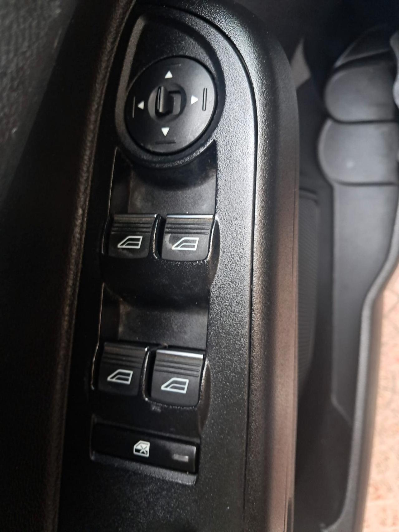 Ford B-Max 1.5 TDCi 75 CV Business-Km143000-Euro7250