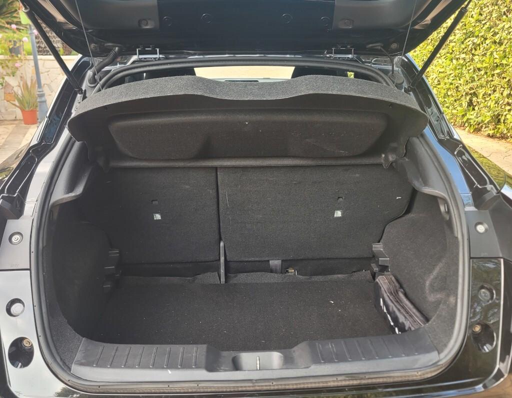 Nissan Juke 1.0 DIG-T 114 CV N-Connecta