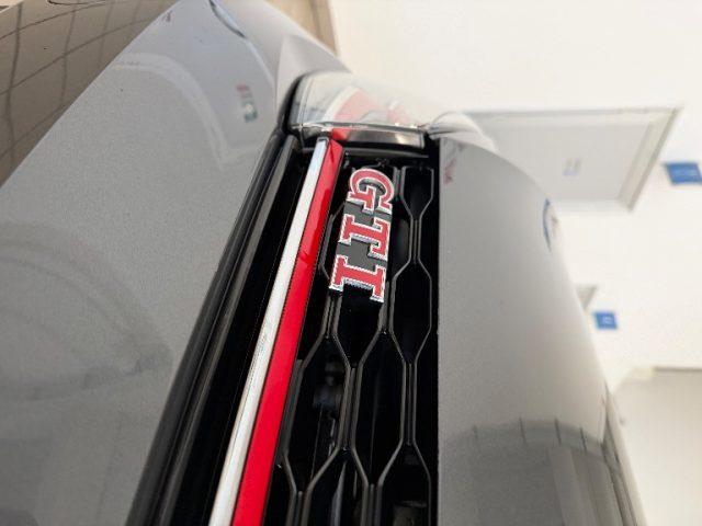 VOLKSWAGEN Golf GTI Performance DSG
