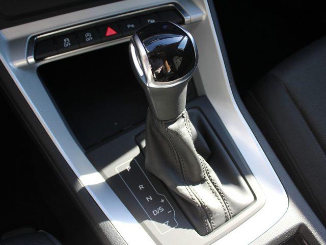 AUDI Q3 35 TDI quattro S tronic S line edition