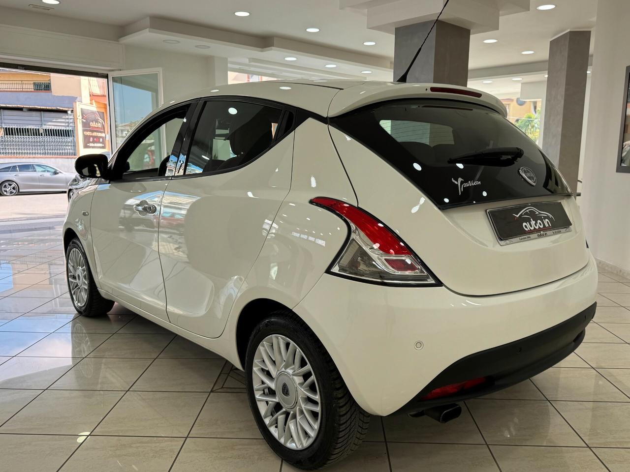 Lancia Ypsilon 1.2 69 CV 5 porte Gold