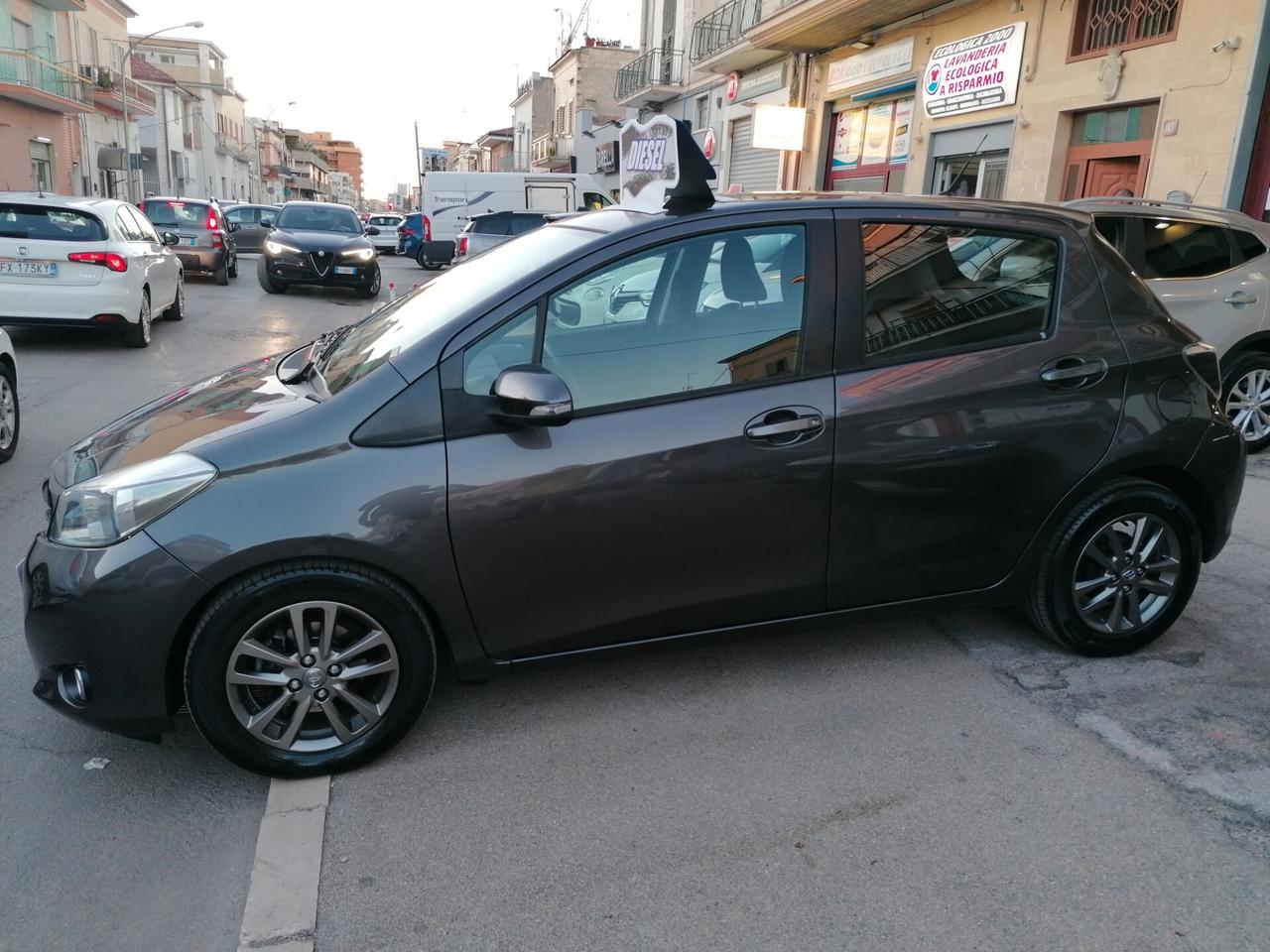 Toyota Yaris 1.4 D-4D 5 porte Lounge