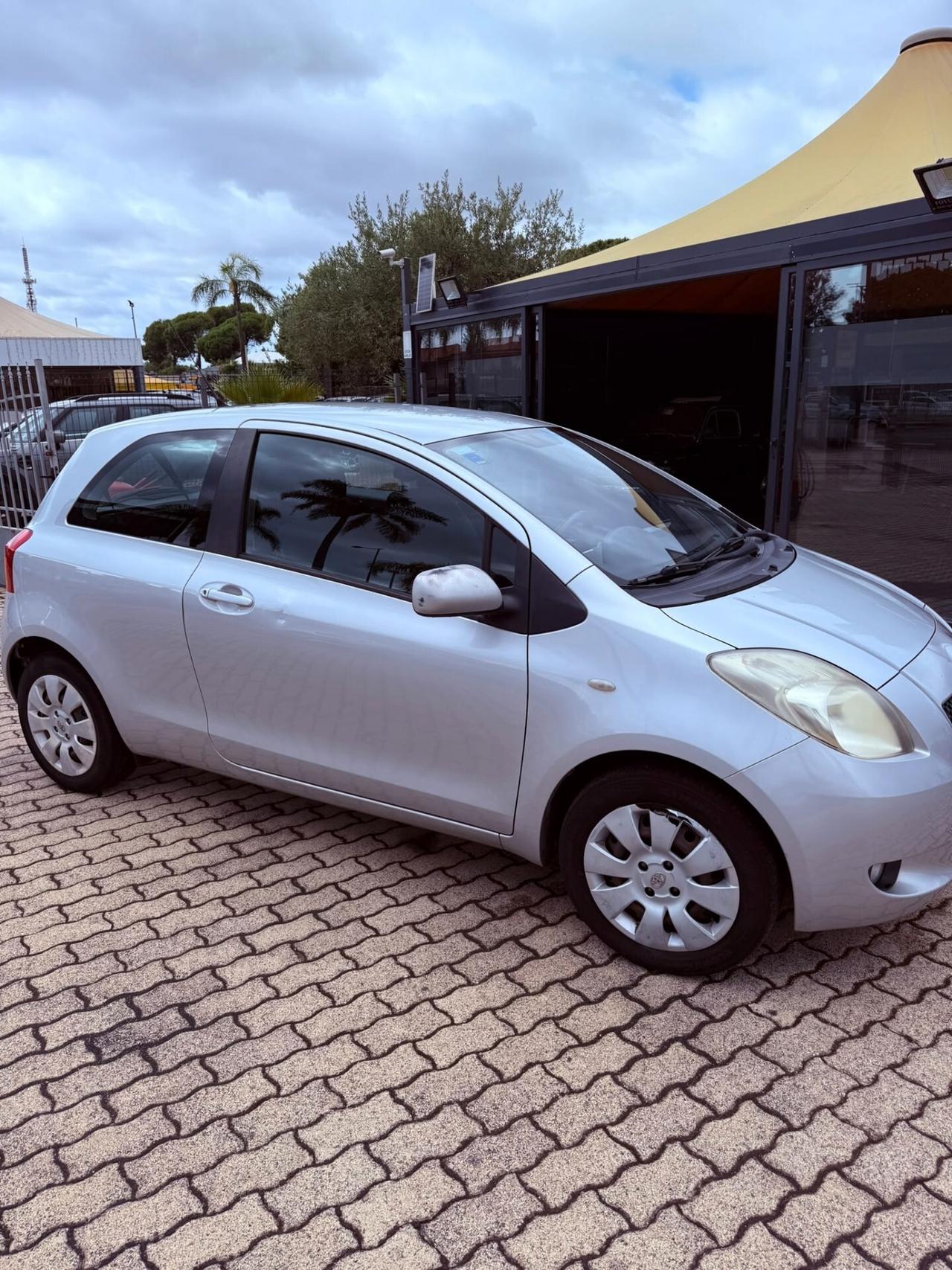 Toyota Yaris 1.3 3 porte Sol