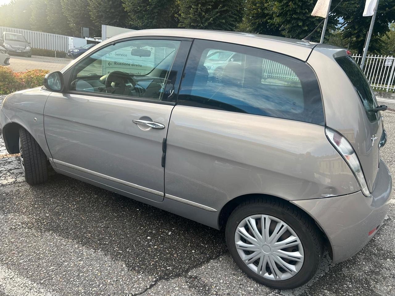 Lancia Ypsilon 1.2 DIVA 2011 TAGLIANDATA