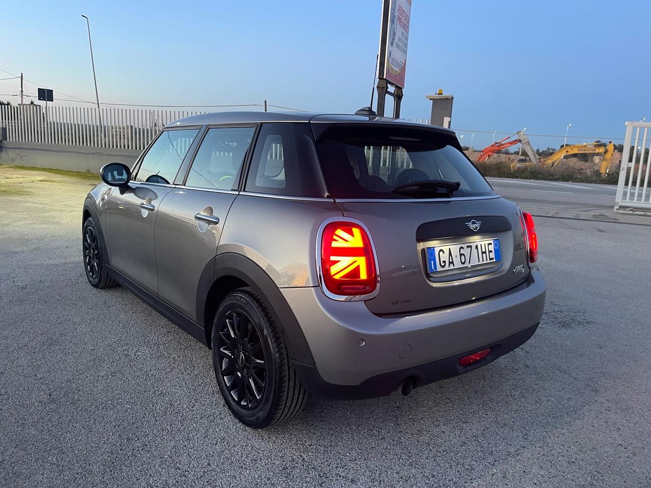 MINI 1.5 D 5 porte 95CV BAKER STREET FUL LED MY20