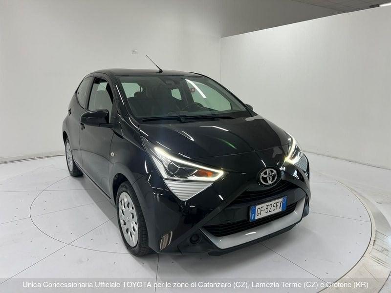 Toyota Aygo Aygo Connect 1.0 VVT-i 72 CV 5 porte x-play