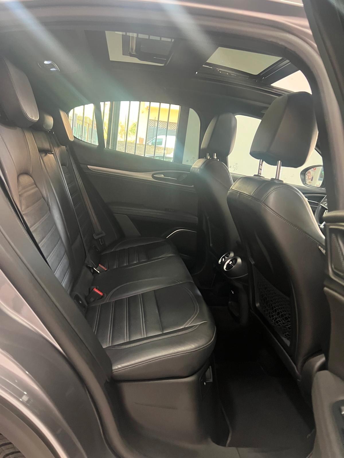Alfa Romeo Stelvio 2.2 Turbodiesel 210 CV AT8 Q4 Executive
