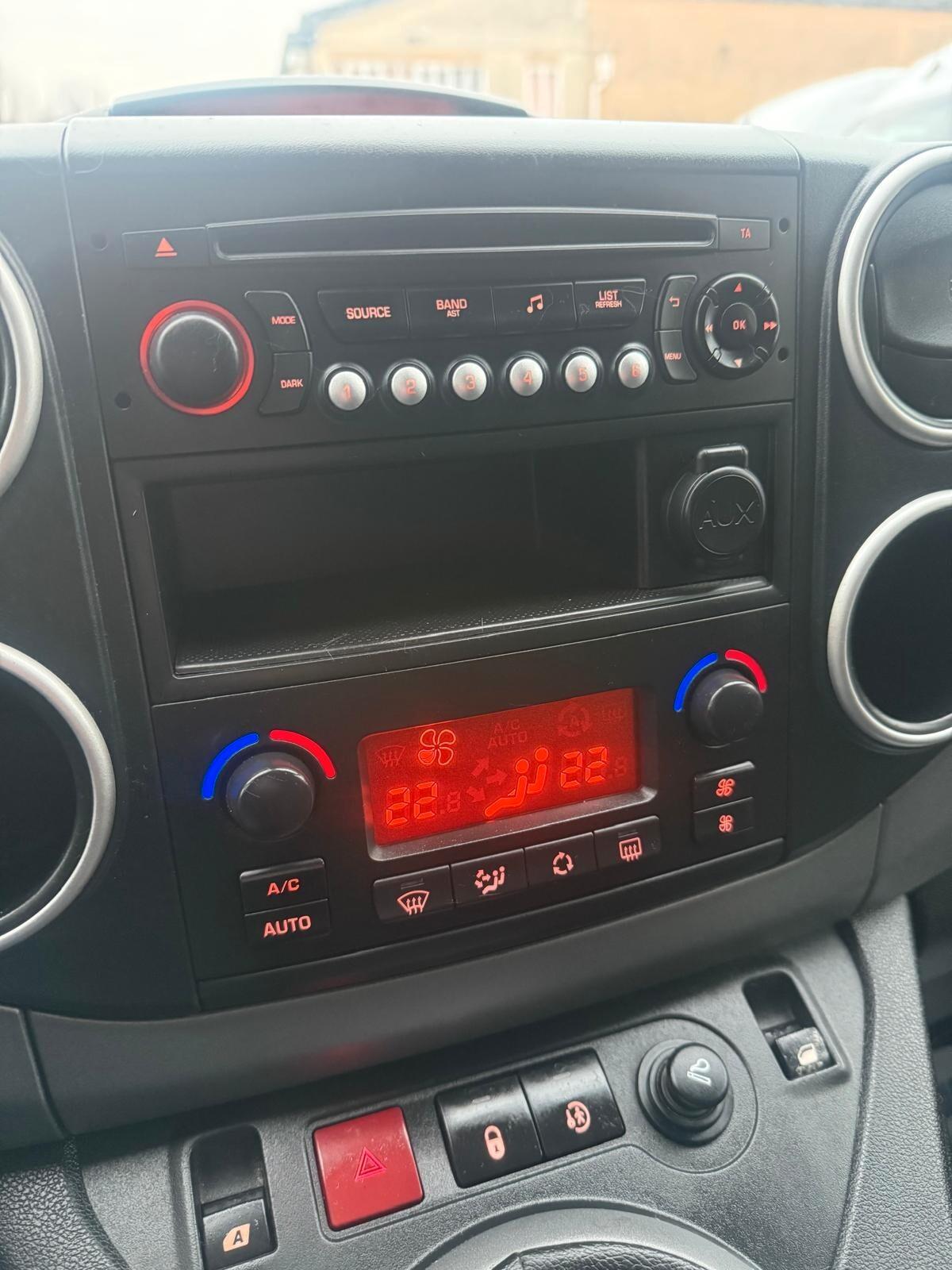 Peugeot Partner Tepee BlueHDi 100 Outdoor