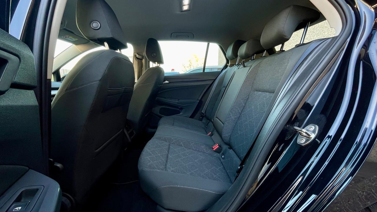 VOLKSWAGEN GOLF 2.0 STYLE TDI SCR DSG 116CV - FULL LED, VIRTUAL COCKPIT, NEOPATETATI