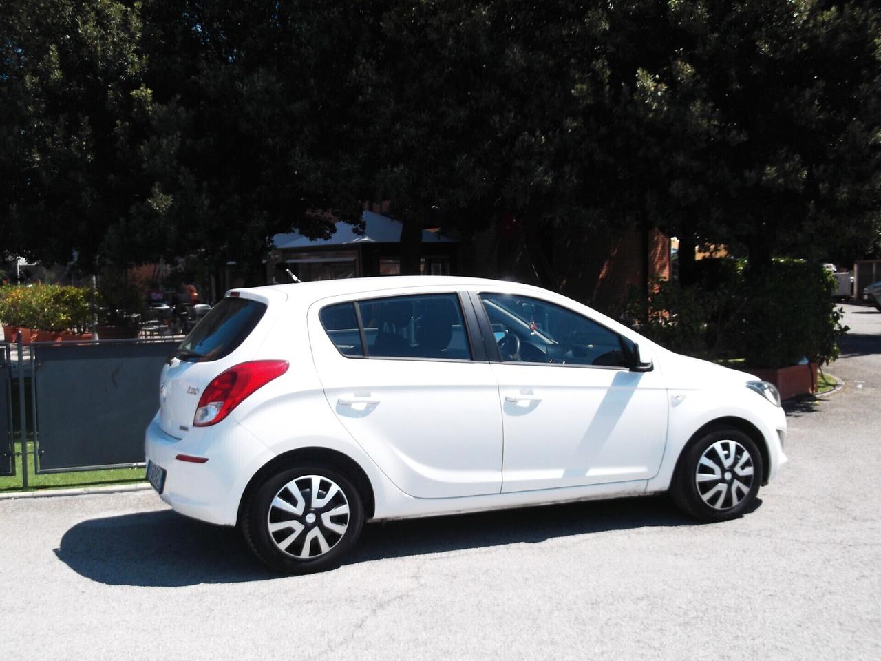 Hyundai i20 Neopatentati 1.2 Tdi 2014