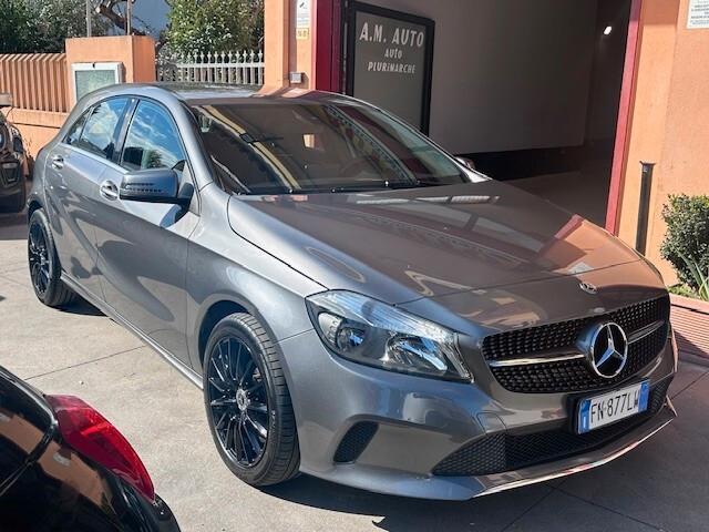 Mercedes-benz A 180 d Automatic Business UNIPRO