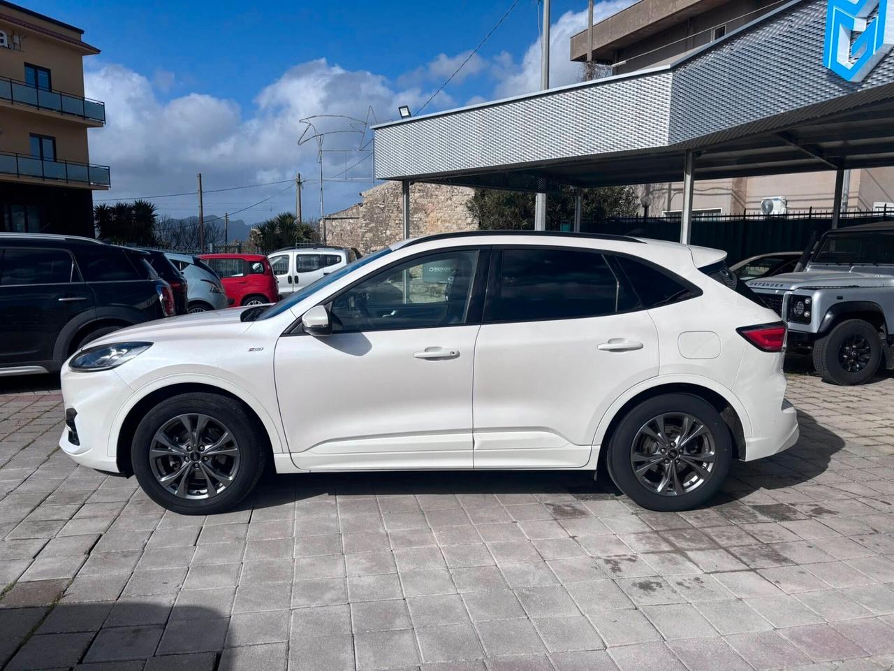 FORD KUGA ST-LINE