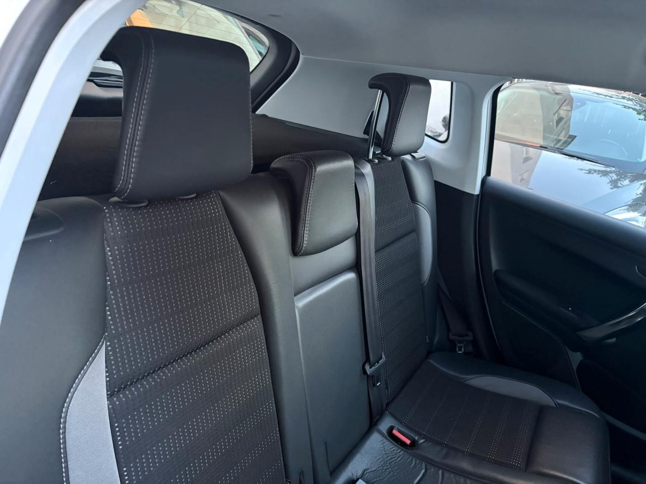 Peugeot 2008 1.6 e-HDi 115 CV Stop&Start Allure