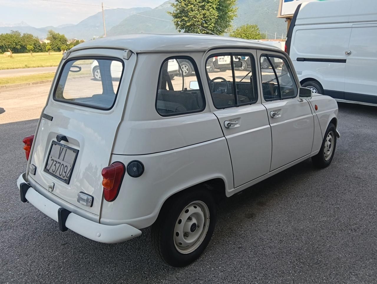 Renault R 4 950