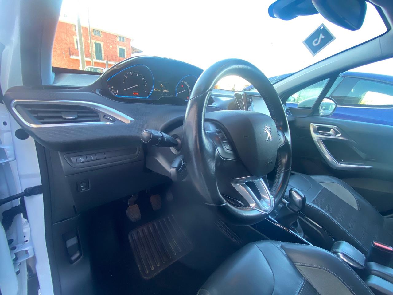 Peugeot 2008 1.2 PureTech 82 Allure