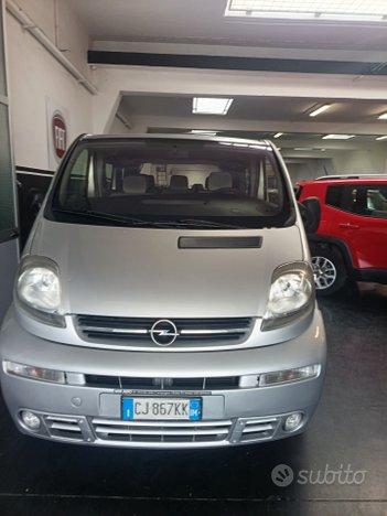 Opel Vivaro 27 2.5 CDTI/135CV PC-TN Combi
