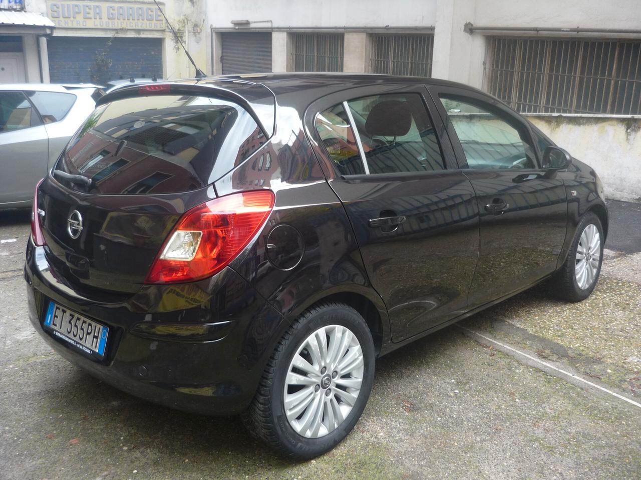 Opel Corsa 1.2 85CV 5 porte GPL-TECH Edition
