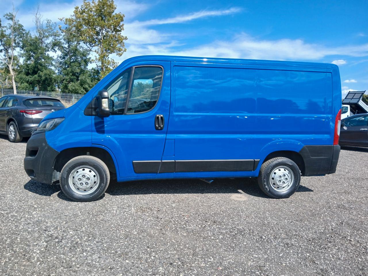 Peugeot Boxer 330 2.2 BlueHDi 120 S&S PC-TN Furgone