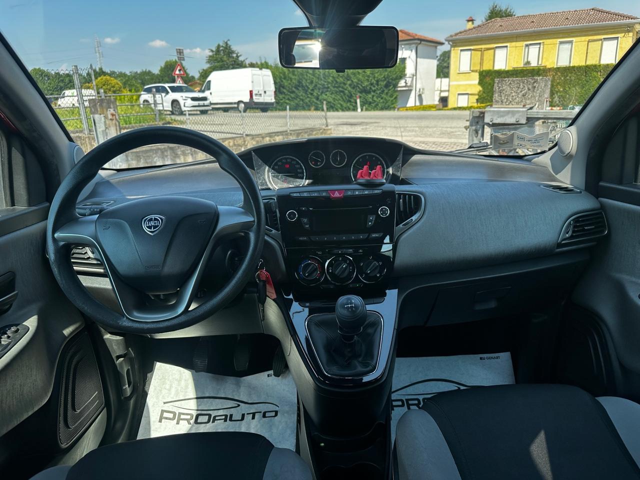 Lancia Ypsilon 0.9 TwinAir 85 CV 5 porte Metano Ecochic Gold