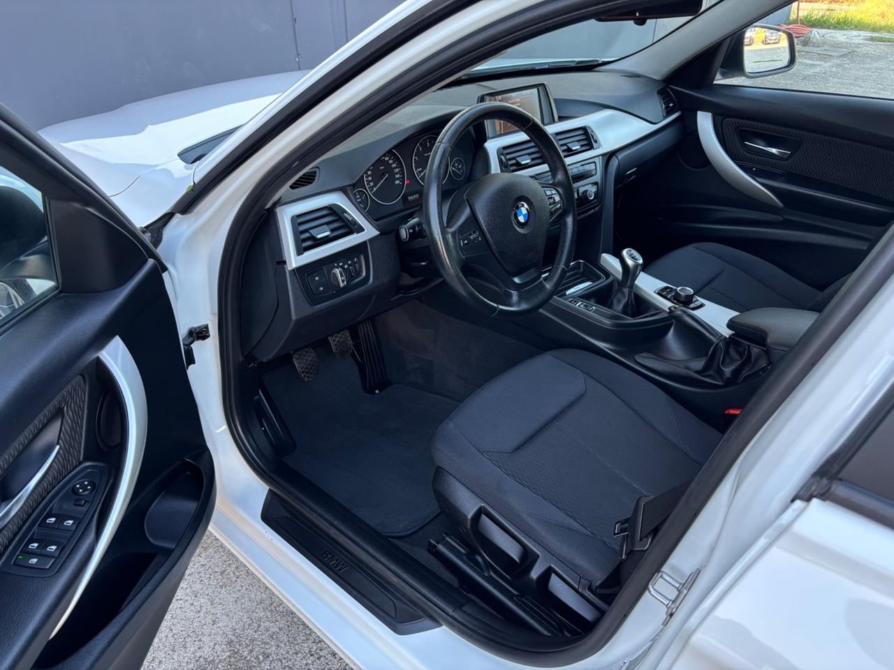Bmw 318d 143cv. Garanzia 12 mesi. Neopatentati