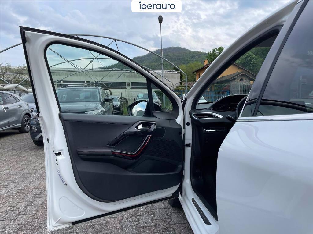PEUGEOT 208 5p 1.6 bluehdi gt line 100cv del 2017